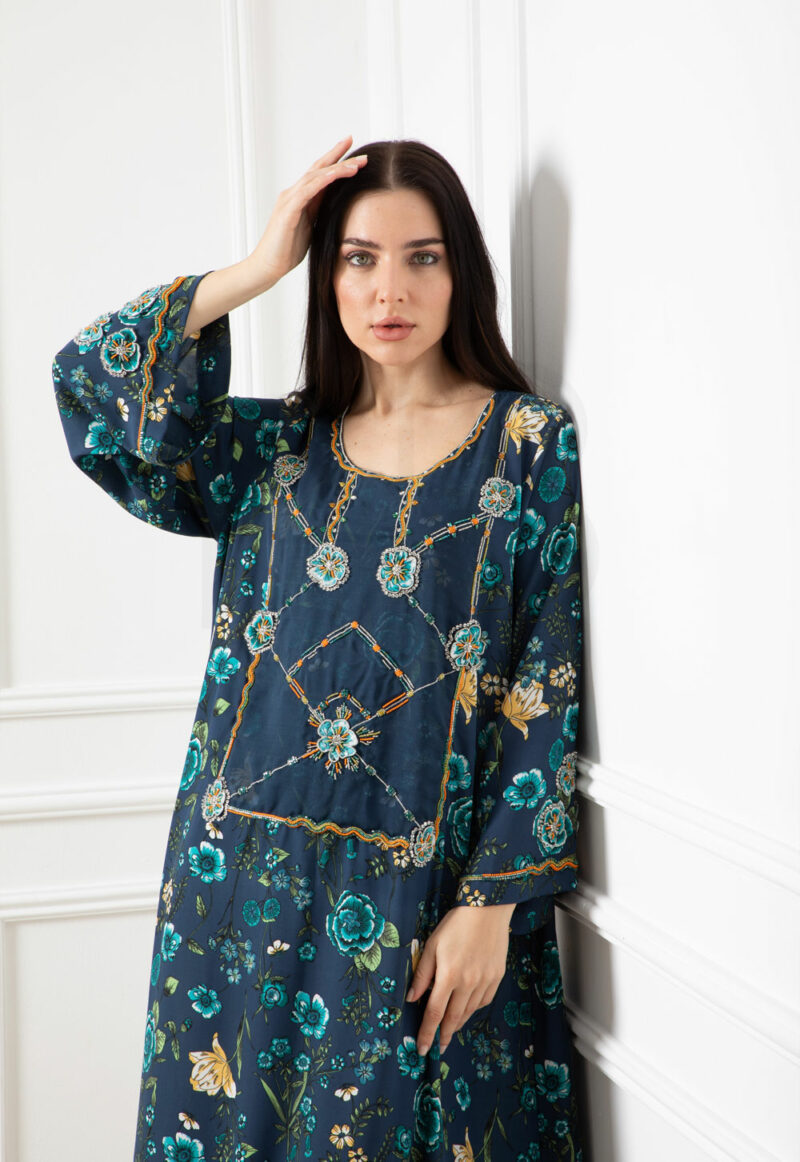 Embroidered Kaftan with Deep Navy Floral Design - Image 2