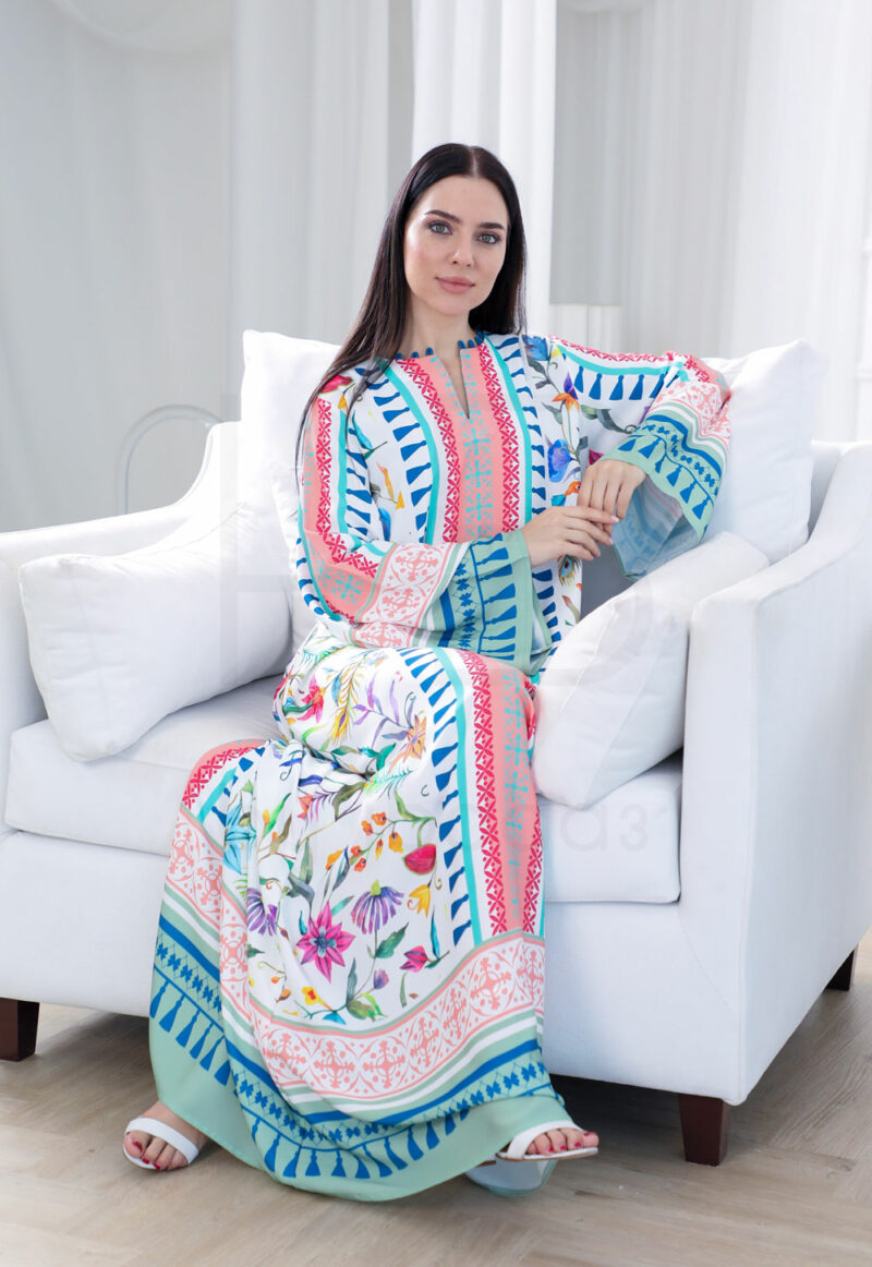 Elegant Embroidered Kaftan in Black-Purple, Beige-Gold and White-Mint Pattern - Image 3