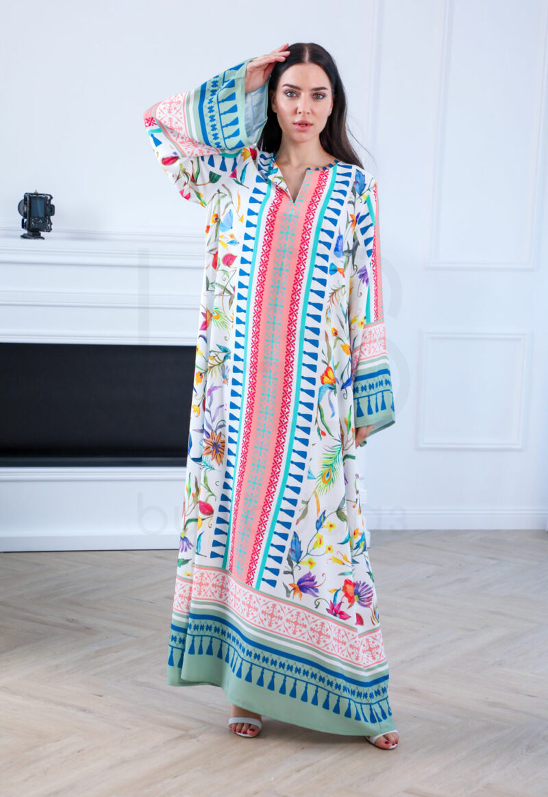 Elegant Embroidered Kaftan in Black-Purple, Beige-Gold and White-Mint Pattern - Image 5